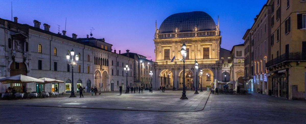 Ferienwohnung Mansarda A Due Passi Dal Centro Old2 Brescia Exterior foto